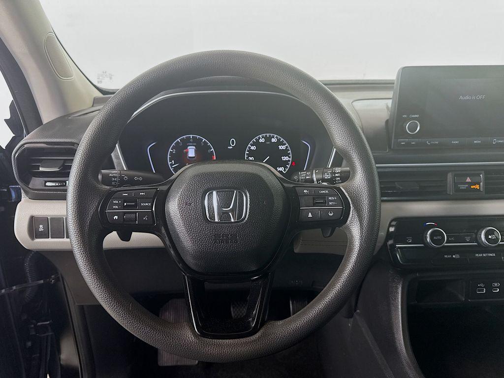 used 2023 Honda Pilot car, priced at $27,599