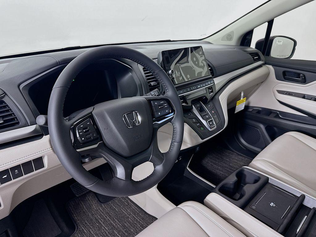 new 2026 Honda Odyssey car, priced at $42,084