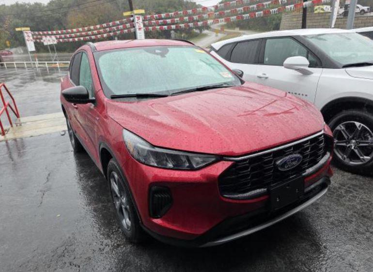 used 2025 Ford Escape car, priced at $24,399