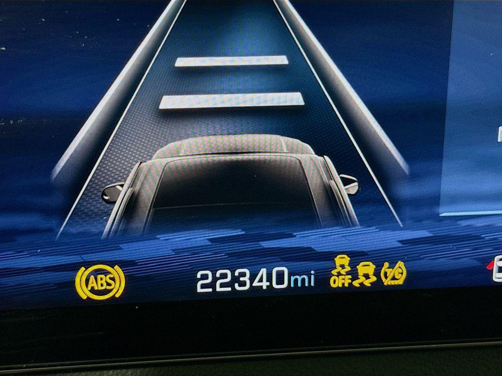 used 2025 Chevrolet Traverse car, priced at $35,390