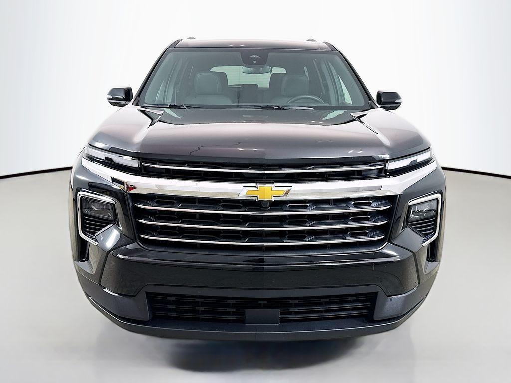 used 2025 Chevrolet Traverse car, priced at $35,390