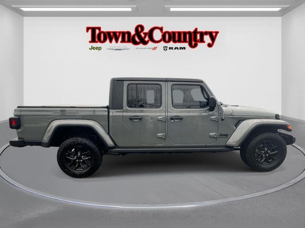 used 2022 Jeep Gladiator car, priced at $25,459