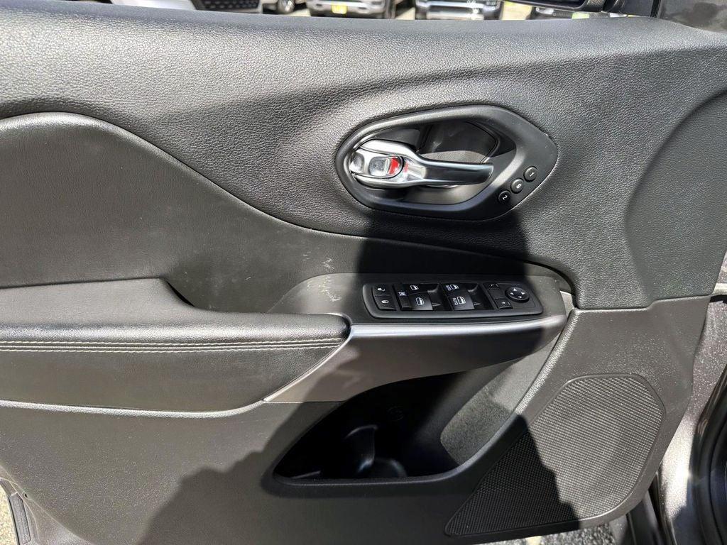 used 2019 Jeep Cherokee car, priced at $16,901