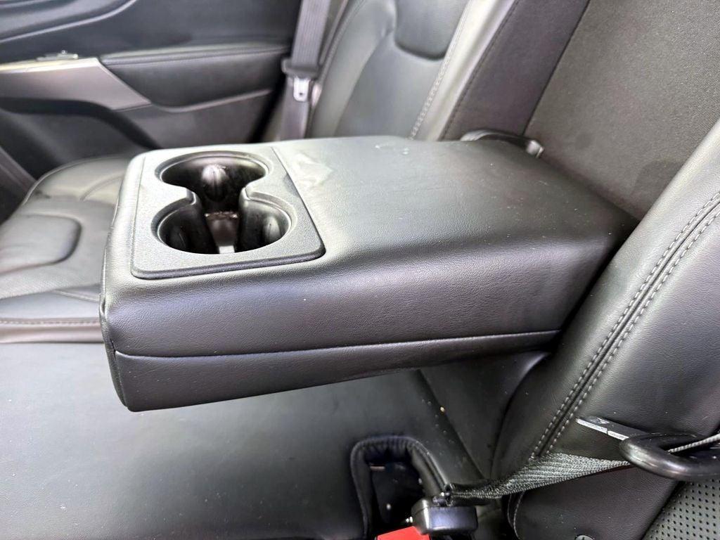 used 2019 Jeep Cherokee car, priced at $16,901