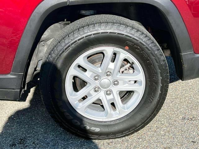 used 2023 Jeep Grand Cherokee car, priced at $25,988