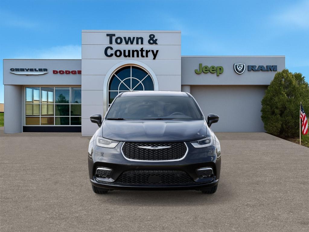 new 2026 Chrysler Pacifica car, priced at $39,940