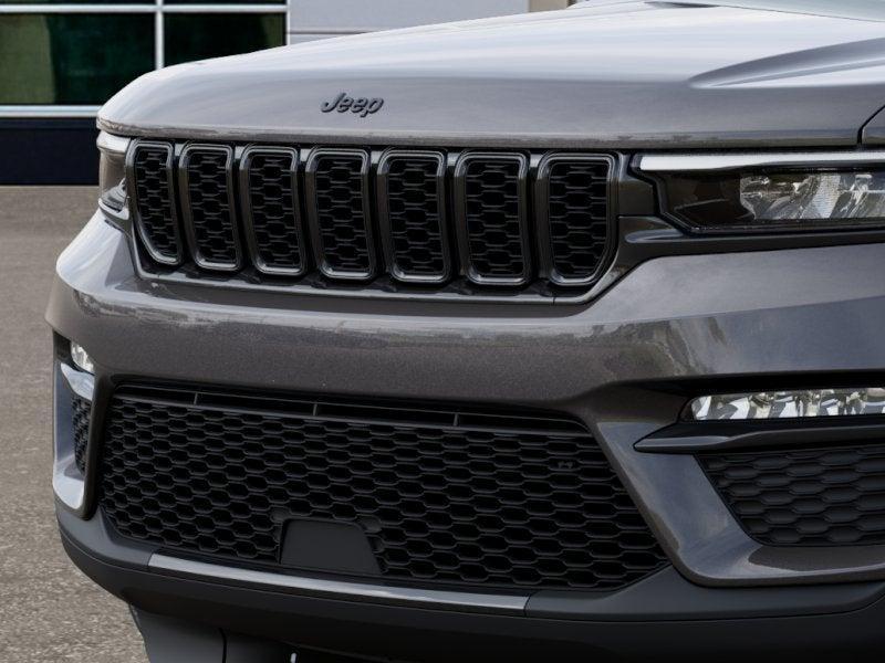new 2025 Jeep Grand Cherokee car, priced at $44,975