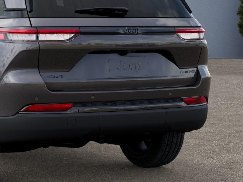 new 2025 Jeep Grand Cherokee car, priced at $44,975