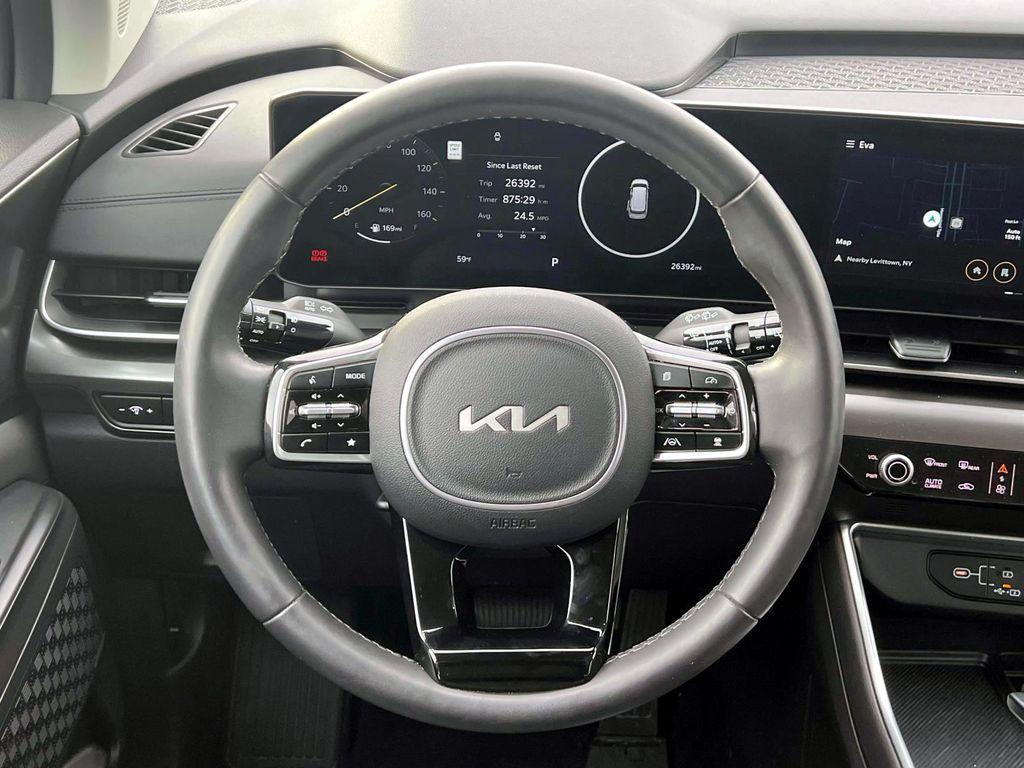 used 2025 Kia Carnival car, priced at $40,173