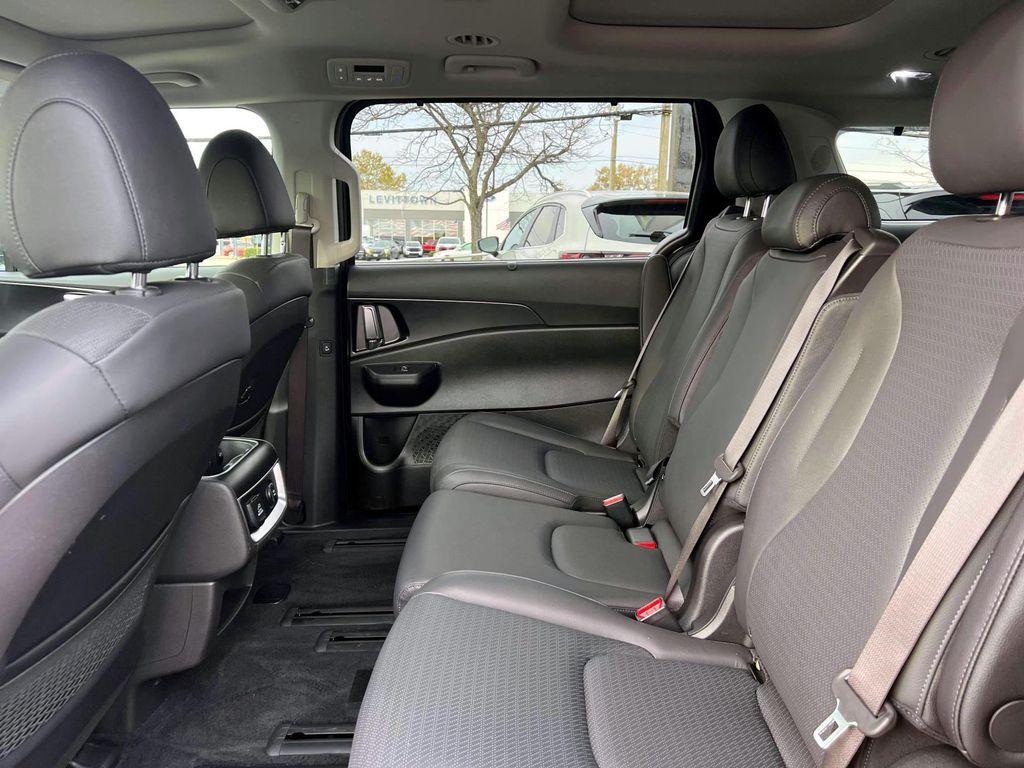 used 2025 Kia Carnival car, priced at $40,173