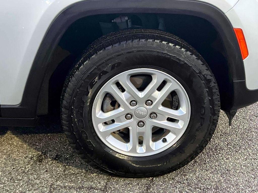 used 2023 Jeep Grand Cherokee car, priced at $25,869