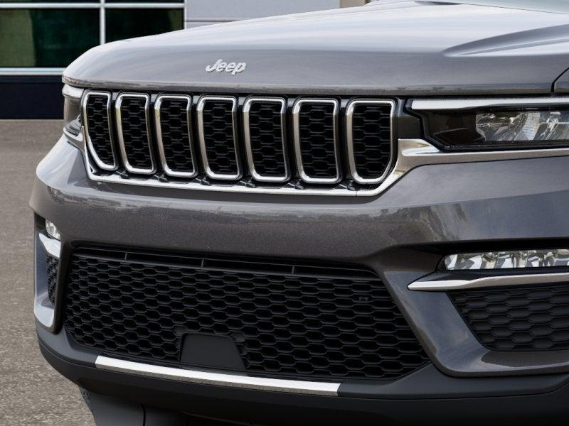 new 2025 Jeep Grand Cherokee car, priced at $43,190
