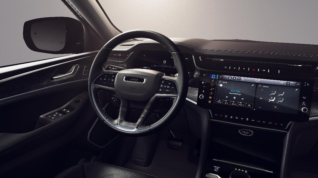 new 2026 Jeep Grand Cherokee car, priced at $47,215