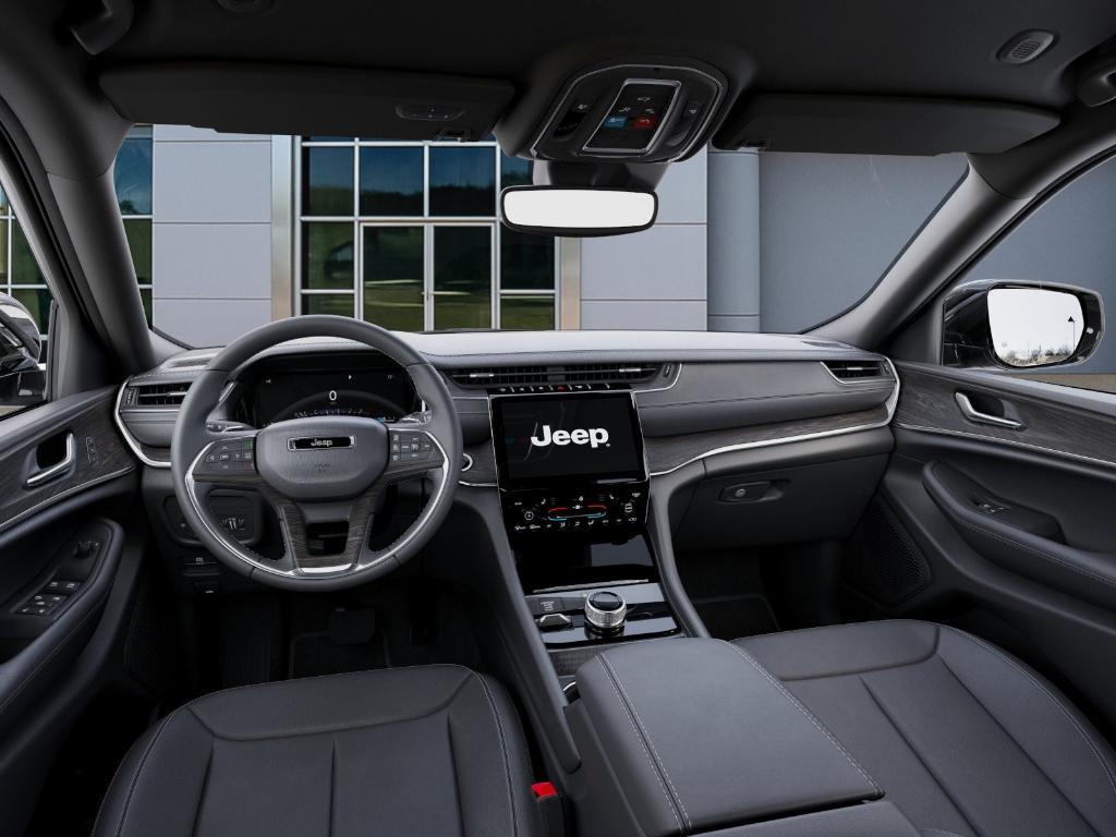 new 2025 Jeep Grand Cherokee car, priced at $42,080