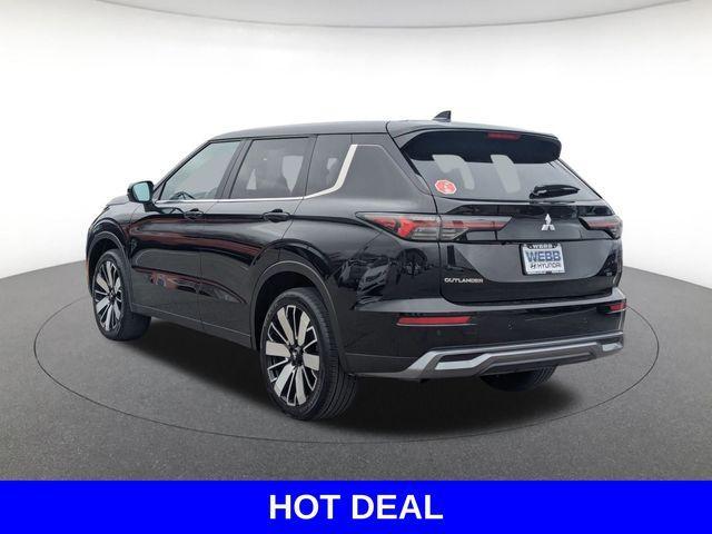 used 2025 Mitsubishi Outlander car, priced at $26,057