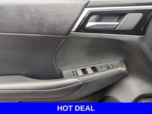 used 2025 Mitsubishi Outlander car, priced at $26,057