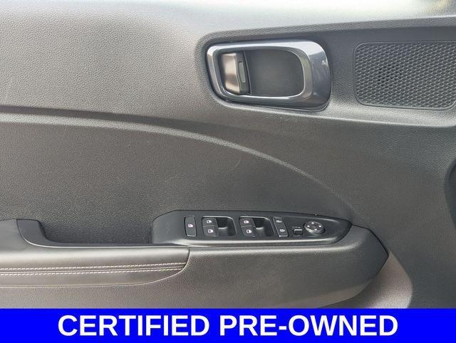 used 2025 Hyundai Venue car, priced at $20,545