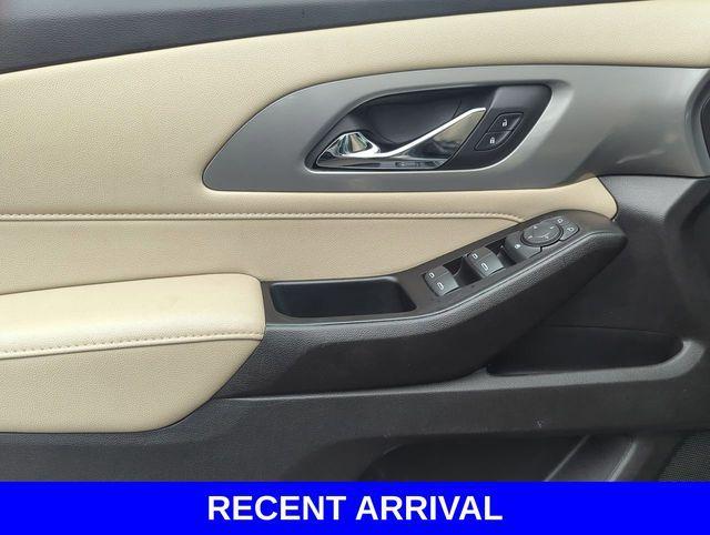 used 2023 Chevrolet Traverse car, priced at $25,019