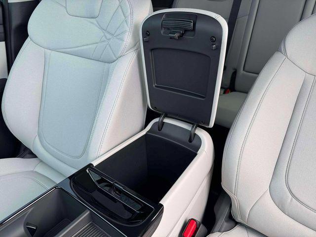 new 2026 Hyundai TUCSON Hybrid car, priced at $35,479