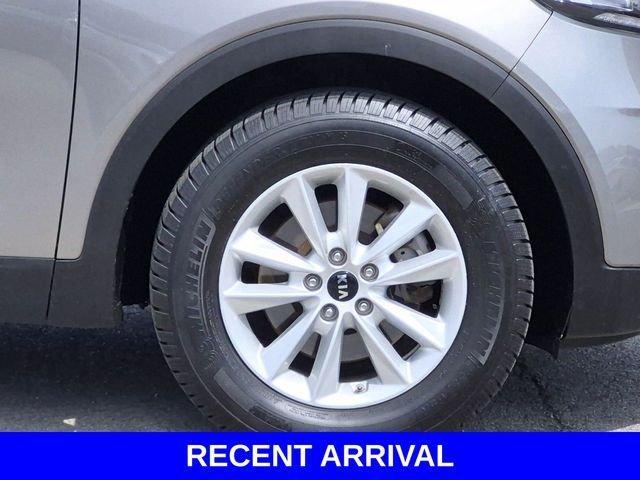 used 2019 Kia Sorento car, priced at $12,276