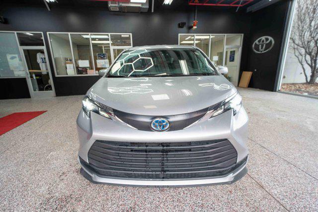 used 2024 Toyota Sienna car, priced at $36,600
