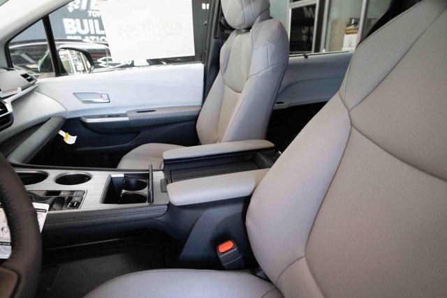 new 2026 Toyota Sienna car, priced at $46,651