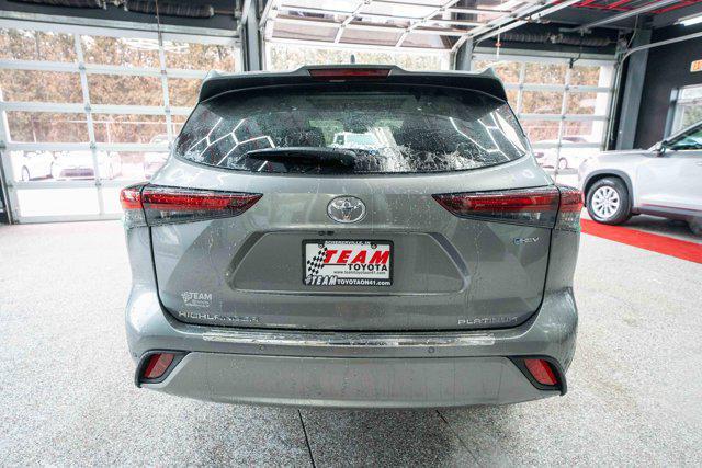 new 2026 Toyota Highlander Hybrid car, priced at $53,700