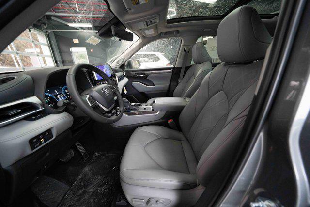 new 2026 Toyota Highlander Hybrid car, priced at $53,700