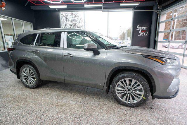 new 2026 Toyota Highlander Hybrid car, priced at $53,700