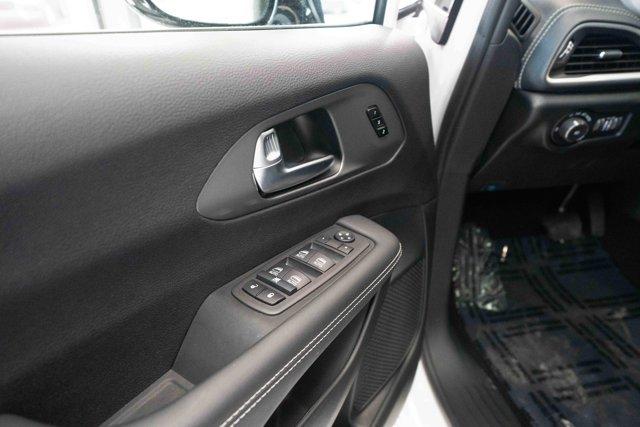 used 2025 Chrysler Pacifica car, priced at $38,300