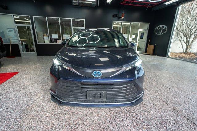used 2024 Toyota Sienna car, priced at $34,400