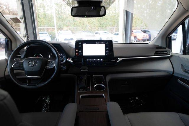 used 2024 Toyota Sienna car, priced at $34,400