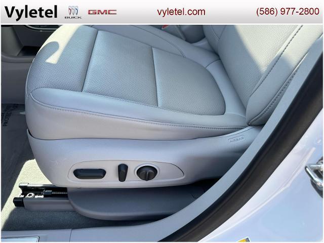 2023 White Frost Tri-Coat GMC Acadia