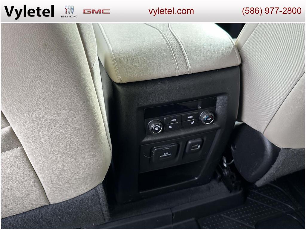 used 2023 Chevrolet Traverse car, priced at $37,995