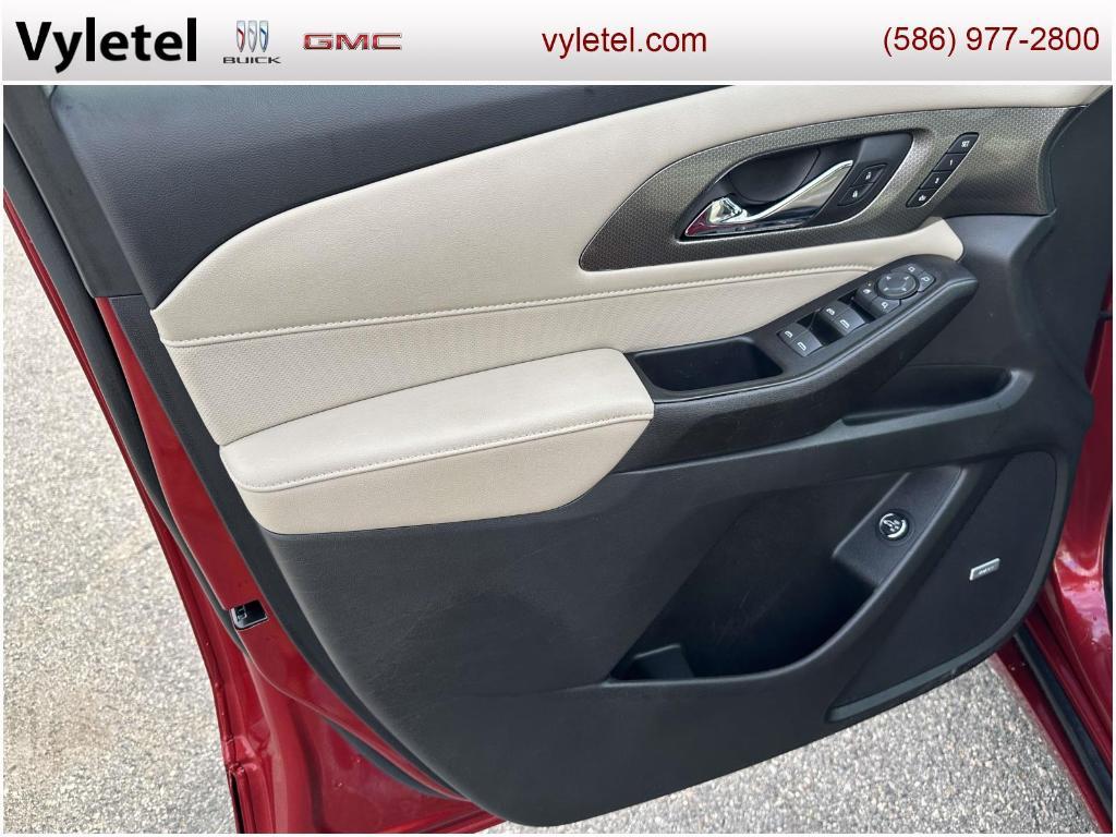 used 2023 Chevrolet Traverse car, priced at $37,995