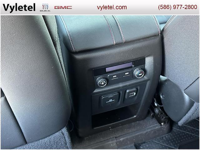 used 2023 Chevrolet Traverse car, priced at $37,995