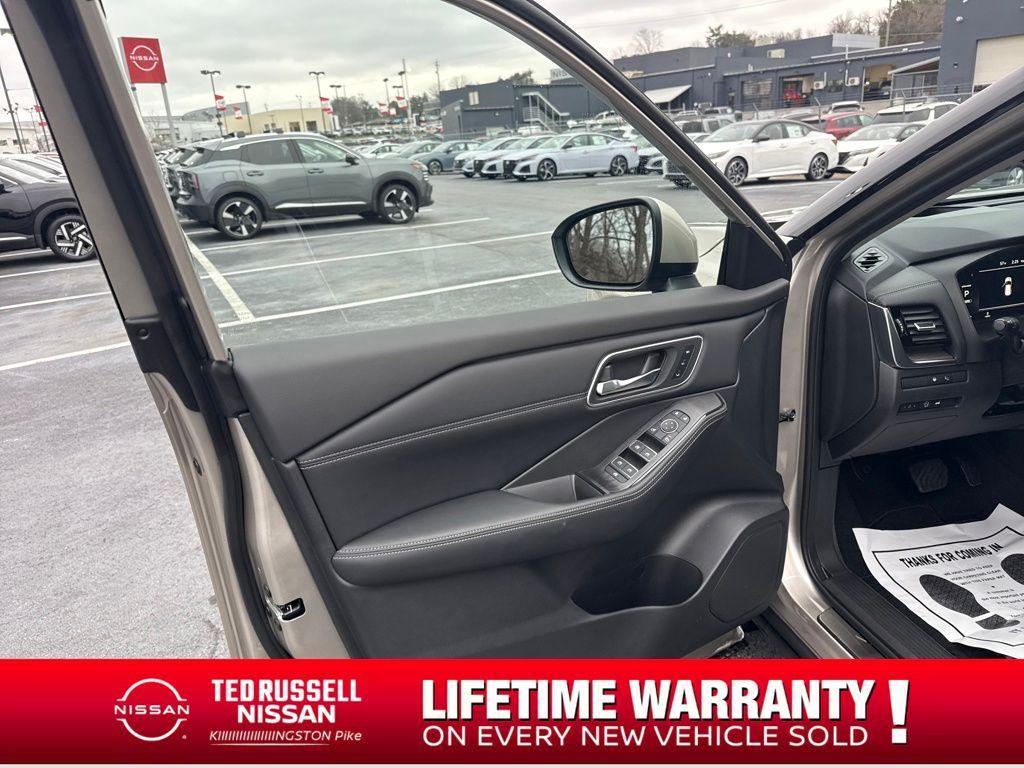 new 2026 Nissan Rogue car, priced at $39,401