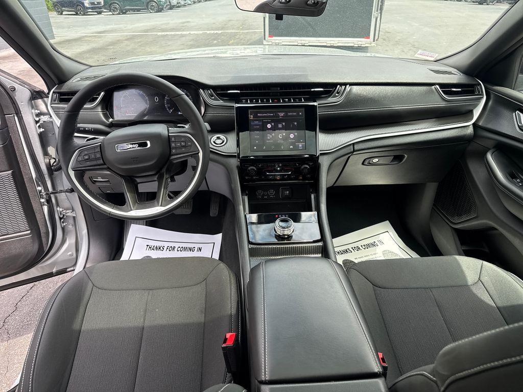 used 2025 Jeep Grand Cherokee car, priced at $36,888