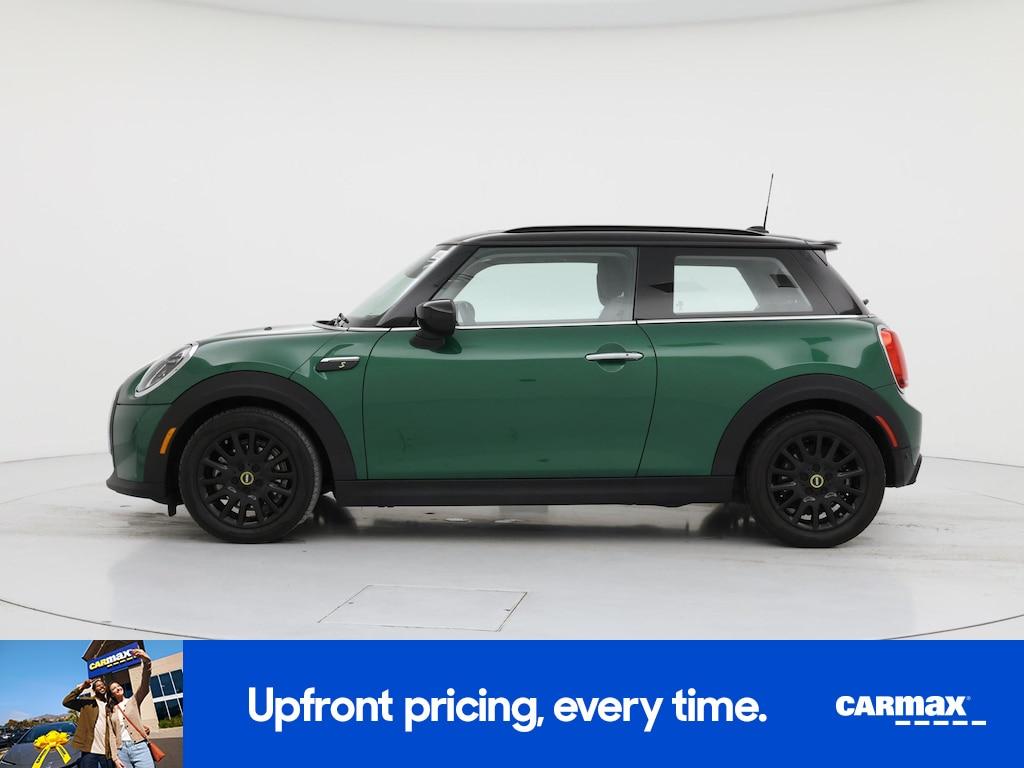 used 2023 MINI SE Hardtop car, priced at $23,998