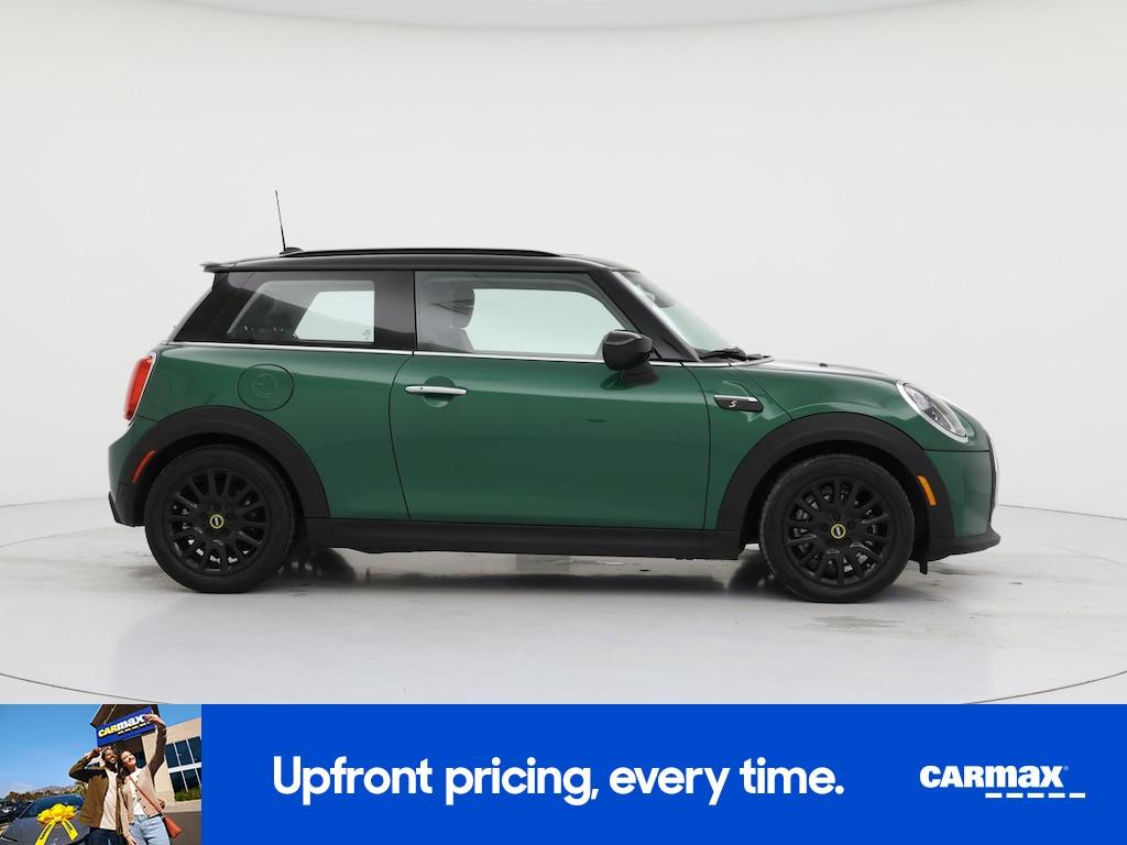 used 2023 MINI SE Hardtop car, priced at $23,998