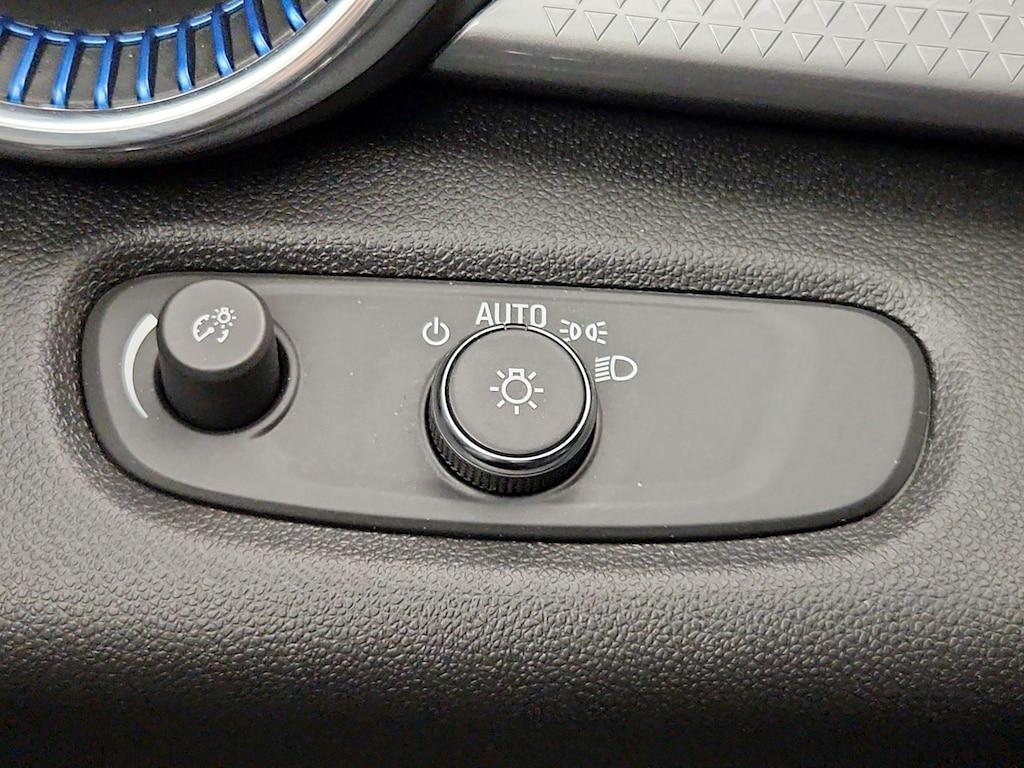 used 2025 Chevrolet Trax car, priced at $21,998