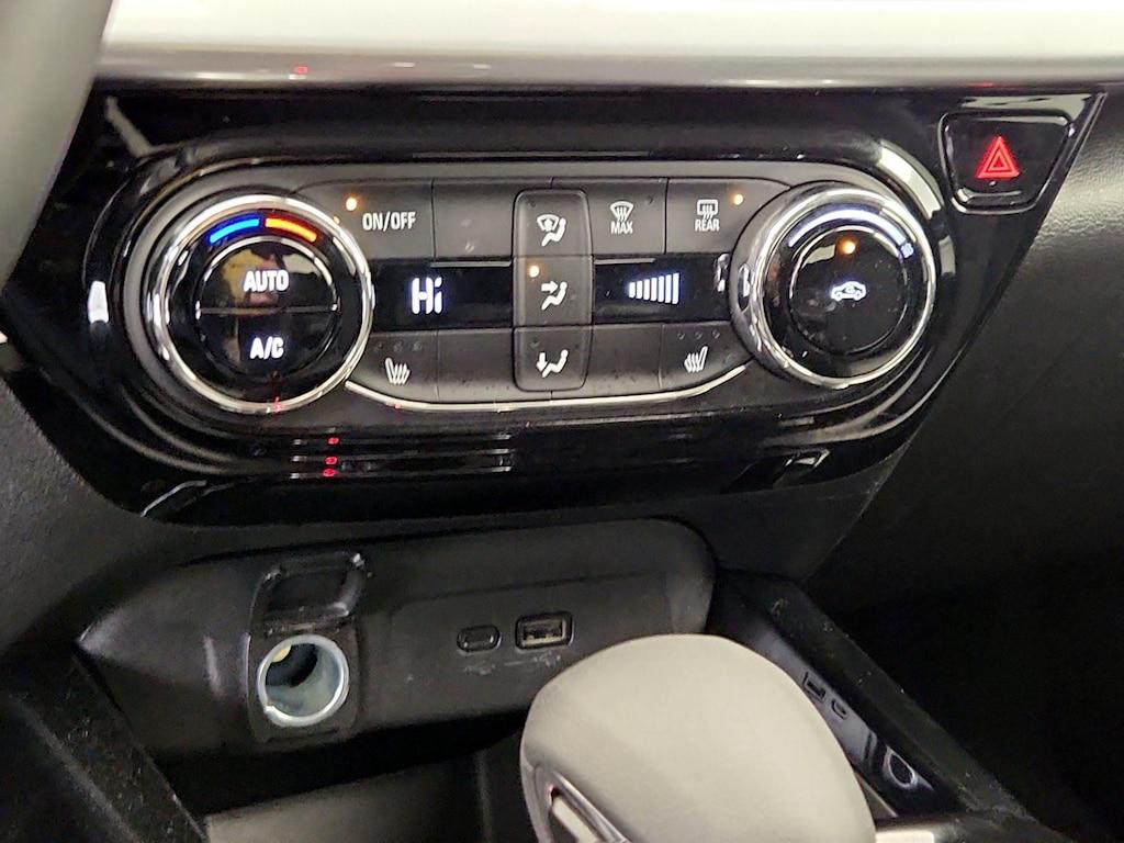 used 2025 Chevrolet Trax car, priced at $21,998