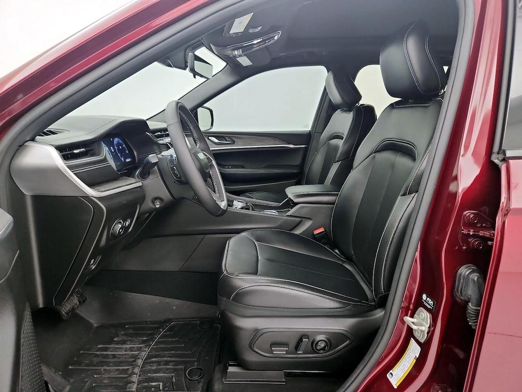 used 2024 Jeep Grand Cherokee car, priced at $37,998