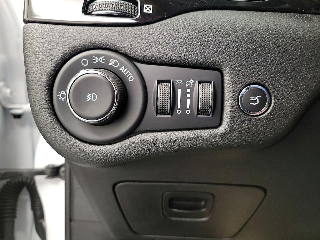 used 2023 Jeep Cherokee car, priced at $26,998