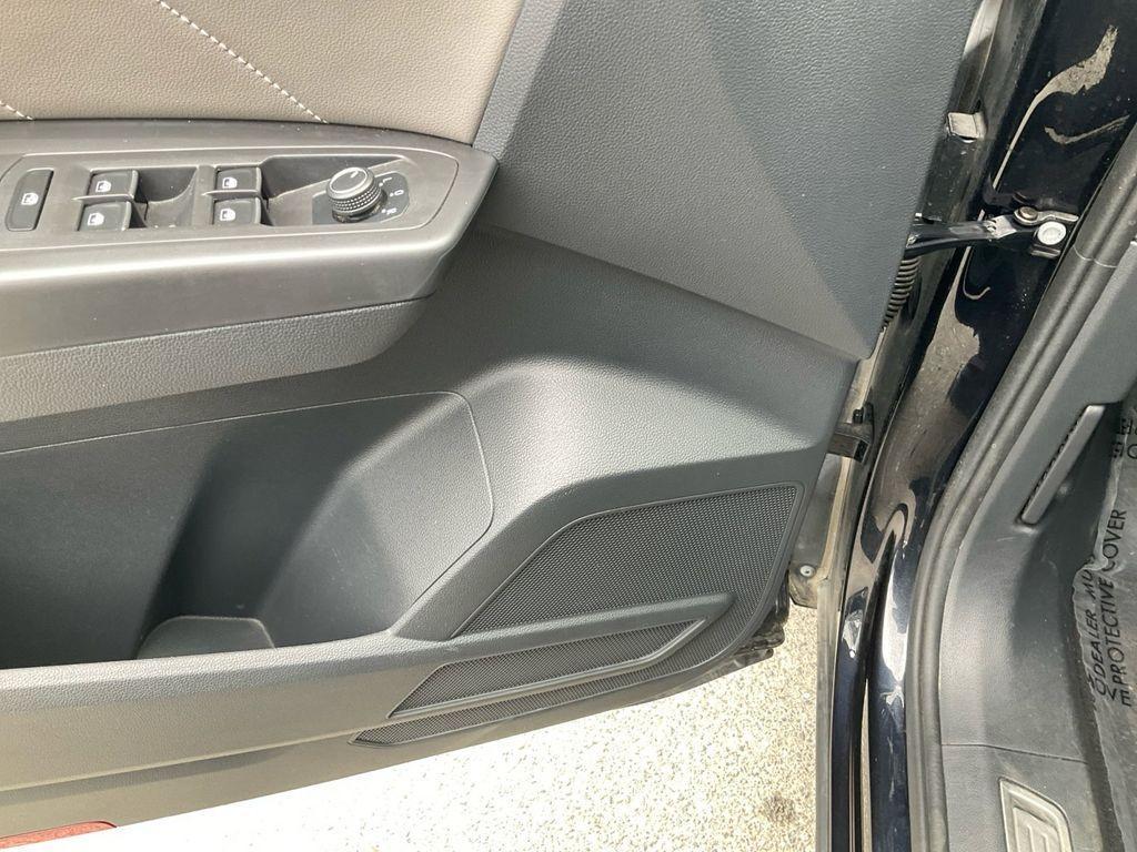 used 2022 Volkswagen Atlas car, priced at $21,999