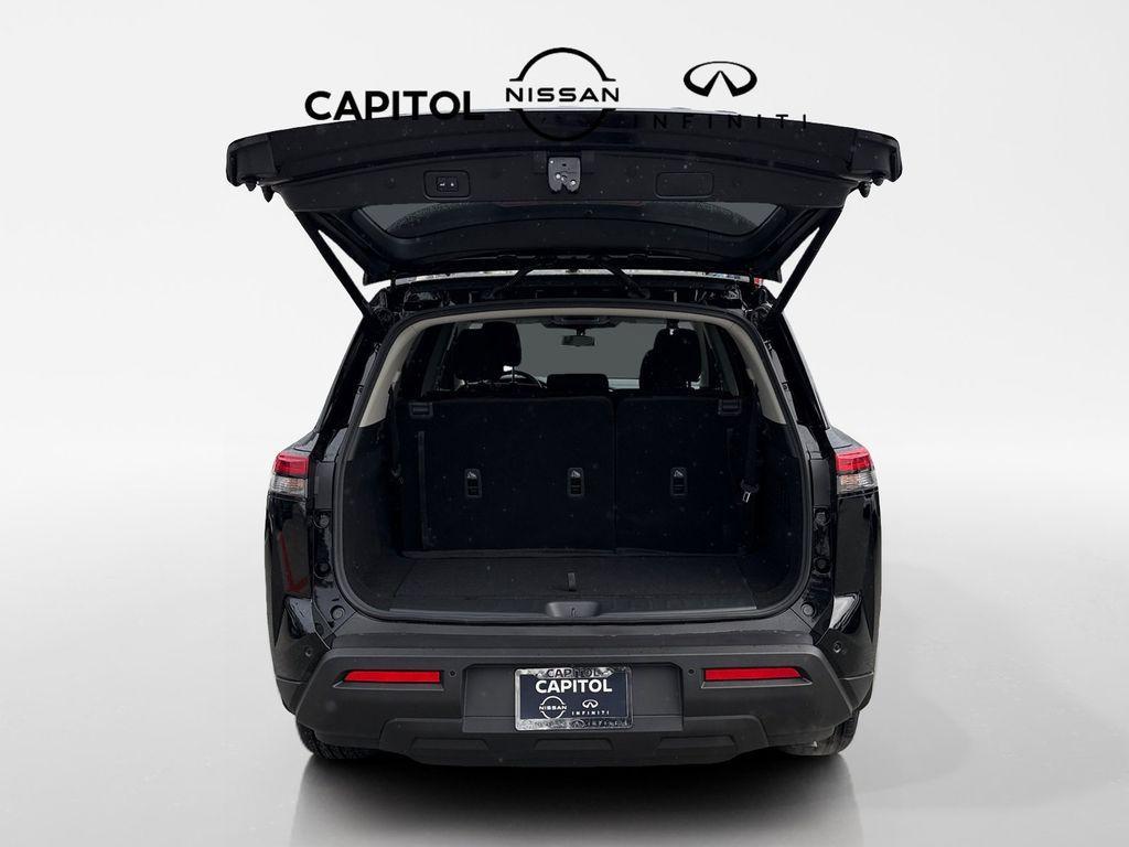 new 2025 Nissan Pathfinder car, priced at $35,338