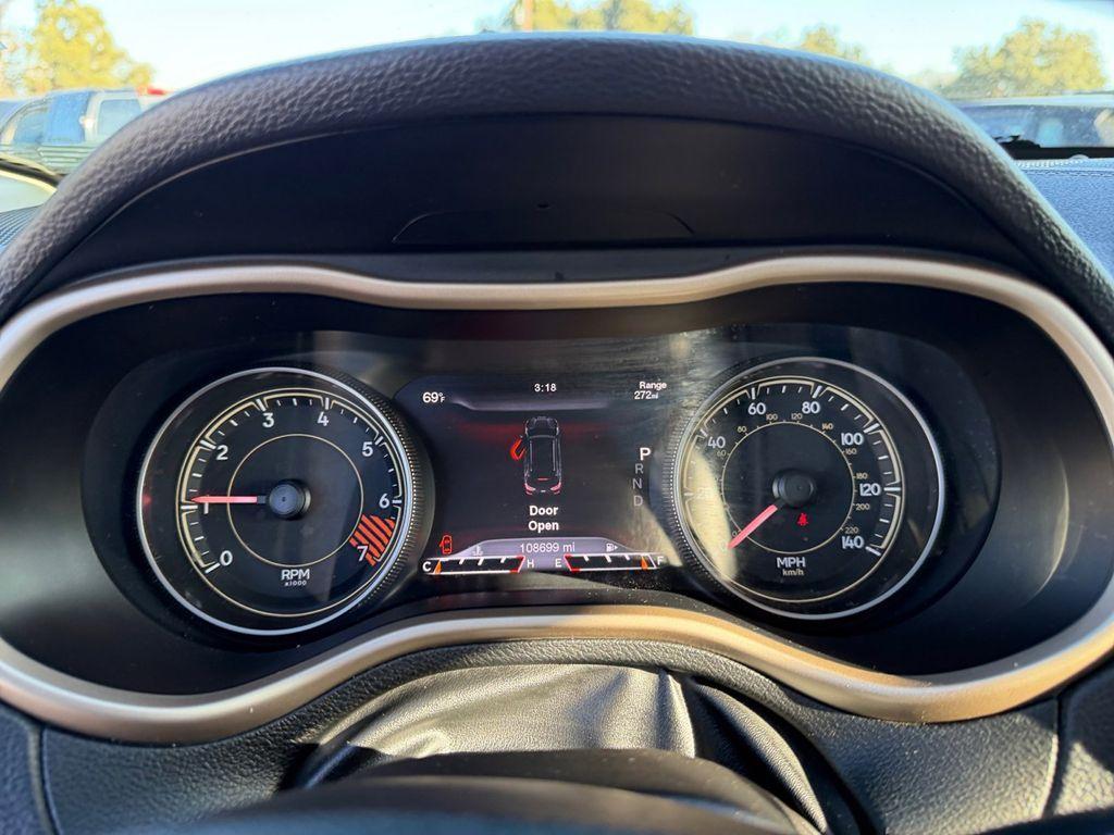 used 2014 Jeep Cherokee car, priced at $9,999