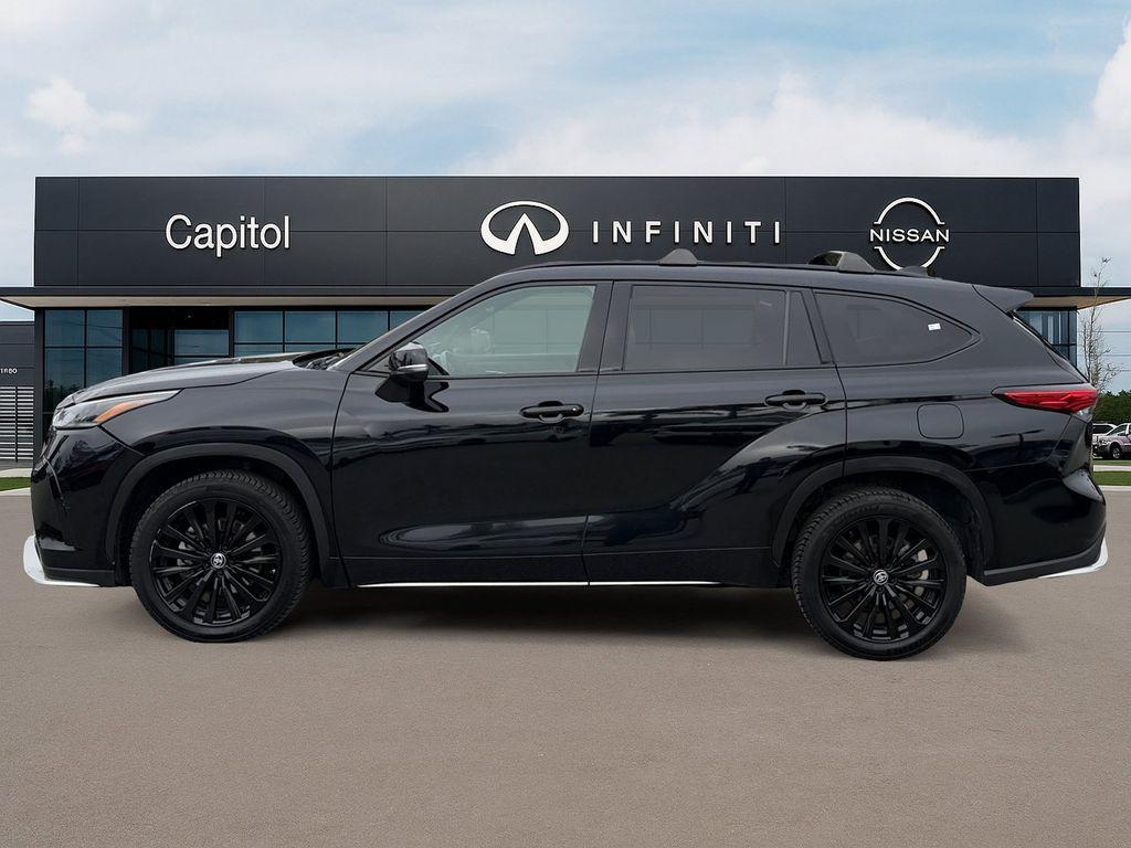 used 2023 Toyota Highlander car, priced at $29,499