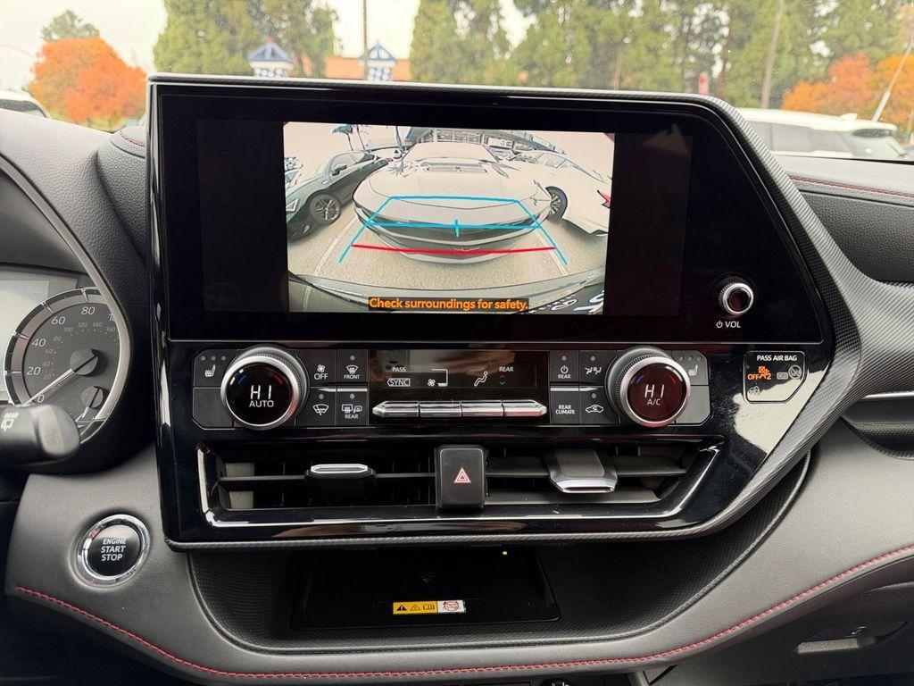 used 2023 Toyota Highlander car, priced at $29,499