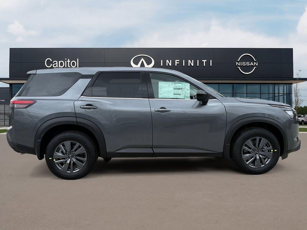 new 2025 Nissan Pathfinder car, priced at $31,962